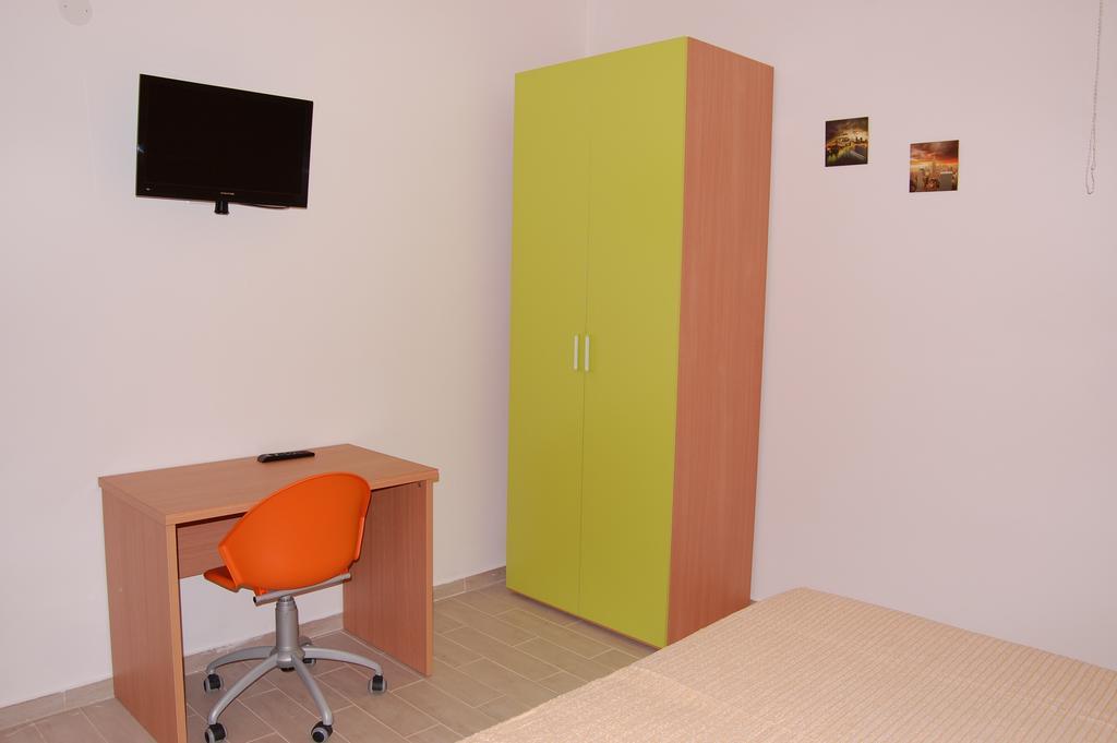 B&B Fenix Трани Номер фото