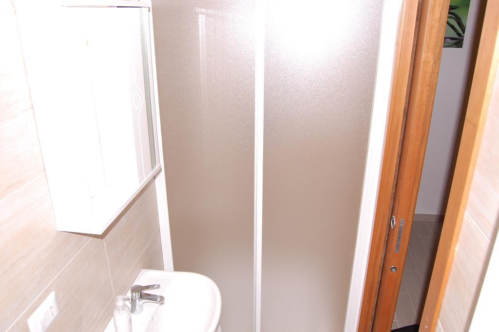 B&B Fenix Трани Экстерьер фото